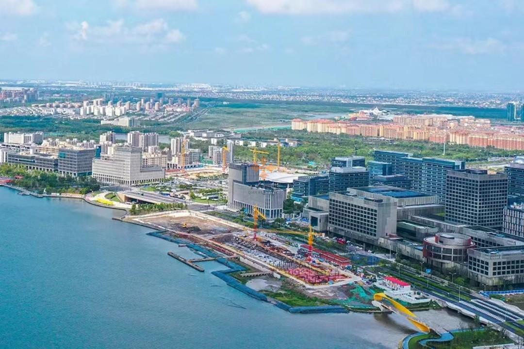 浦東 新辰臨港中心 1200平米 簡裝